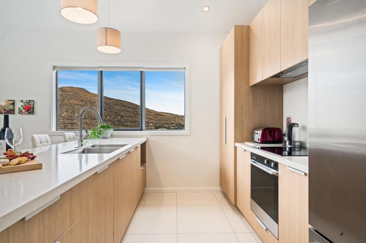 Lakeview Retreat - Queenstown Holiday Home Εξωτερικό φωτογραφία