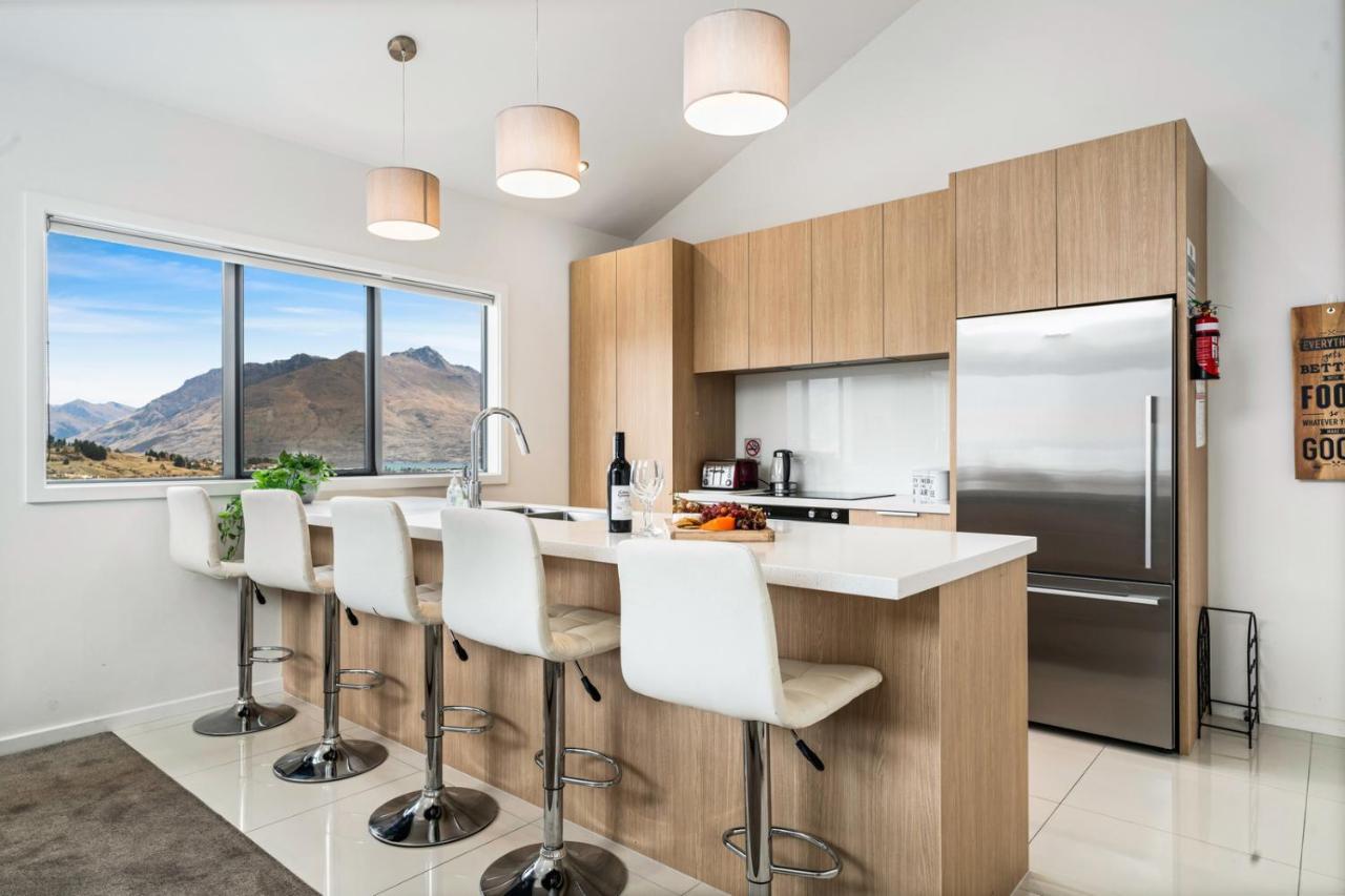 Lakeview Retreat - Queenstown Holiday Home Εξωτερικό φωτογραφία